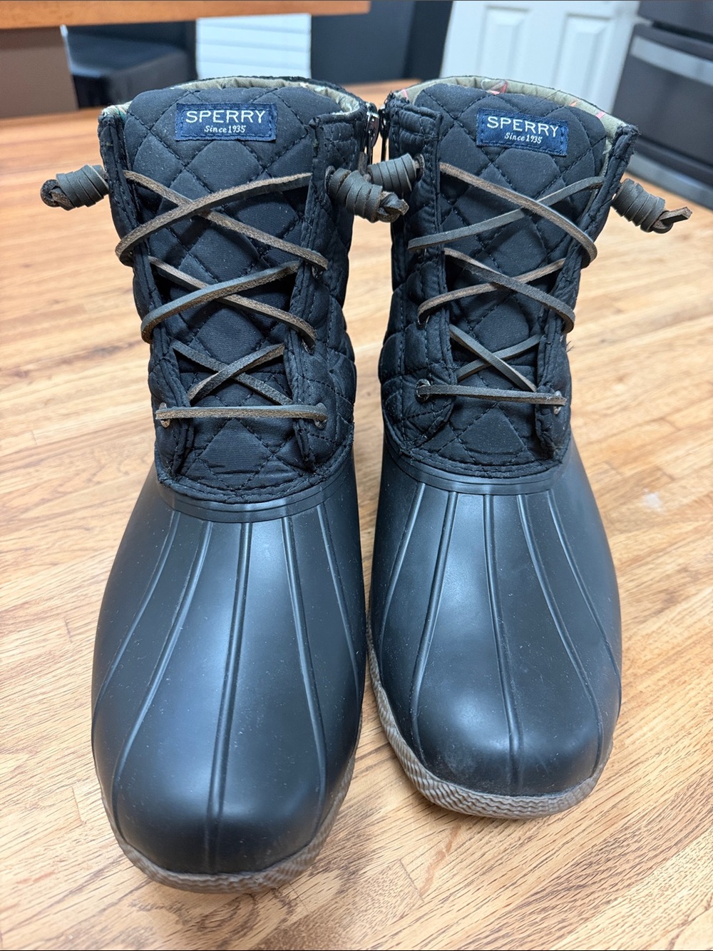 Sperry Black Quilted Lace-Up Waterproof Duck Boots